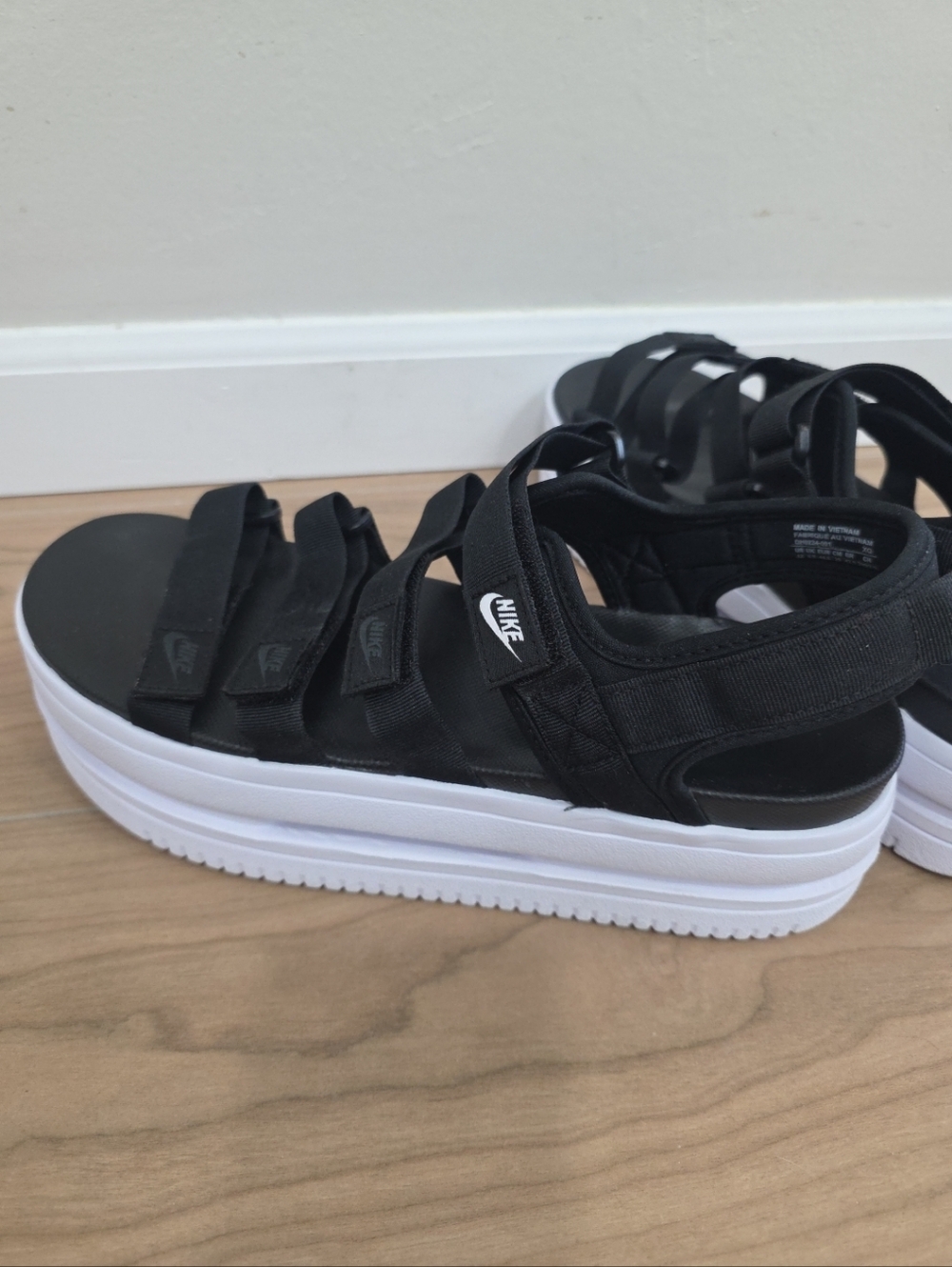 Womens Nike ICON CLASSIC Black DH0224-001 Platform Sandals. Size 12 - Picture 6 of 7